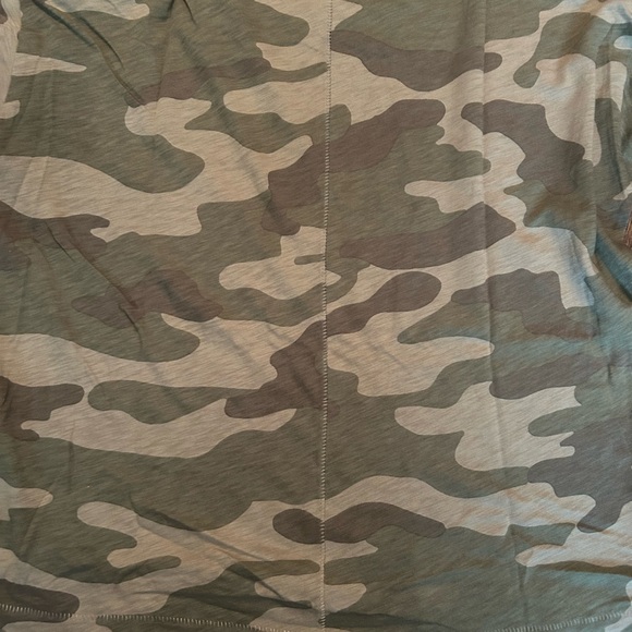 Rag & Bone cropped camo long sleeve top - Picture 2 of 4